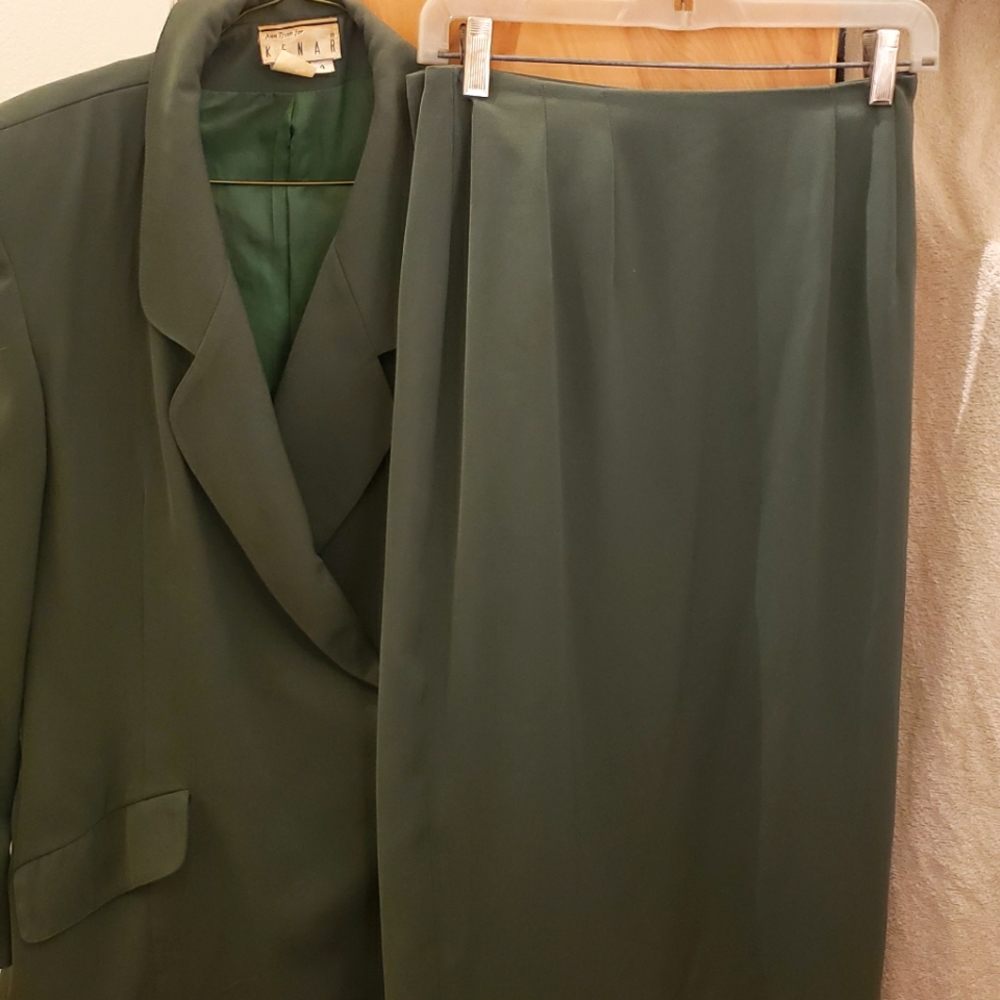 Kenar sage green suit